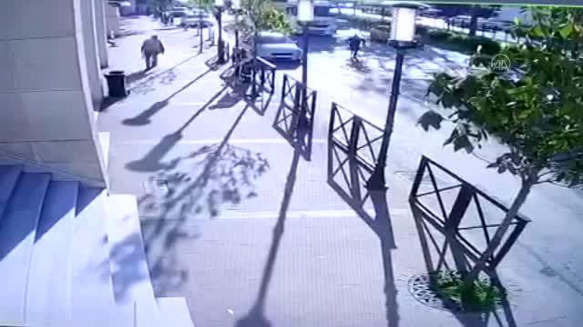 Beyoğlu\'nda bir kişinin öldüğü bıçaklı kavgaya ilişkin 3 şüpheli yakalandı