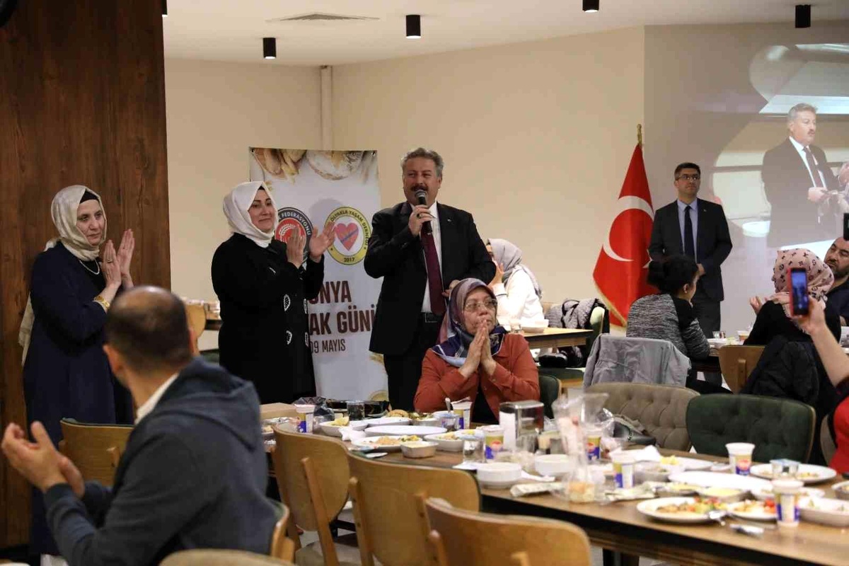 Çölyak hastaları Melikgazi\'nin farkındalık yemeğinde bir araya geldi