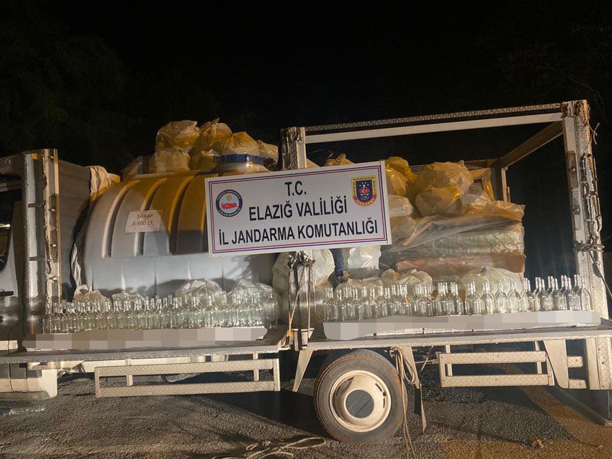 Elazığ'da 3 bin 500 litre kaçak içki ele geçirildi
