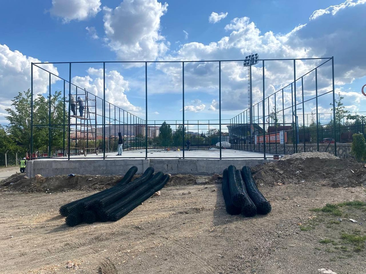 Elazığ Gençlik Merkezi\'ne tenis kortu