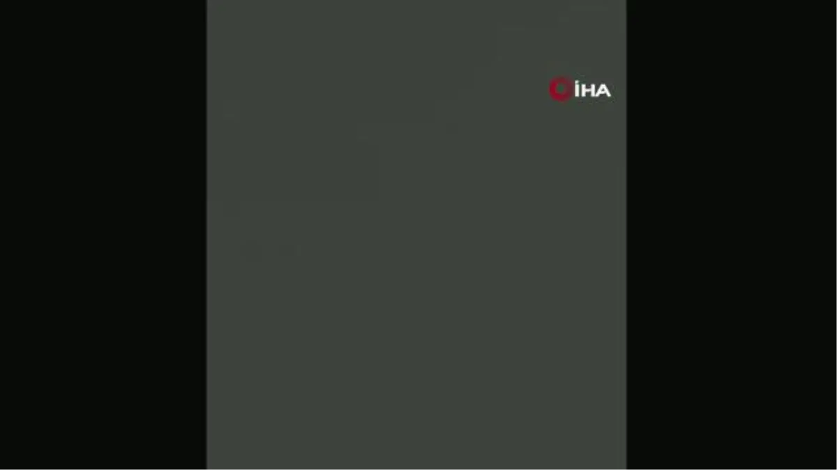 Fırtınaya yakalanan ve telefonları çekmeyen göçerler, yerini tüfekle havaya ateş açarak belli etti
