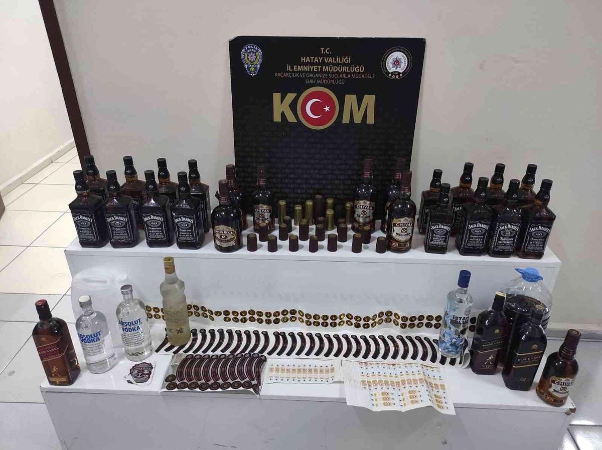 Son dakika! Hatay\'da kaçak içki operasyonu