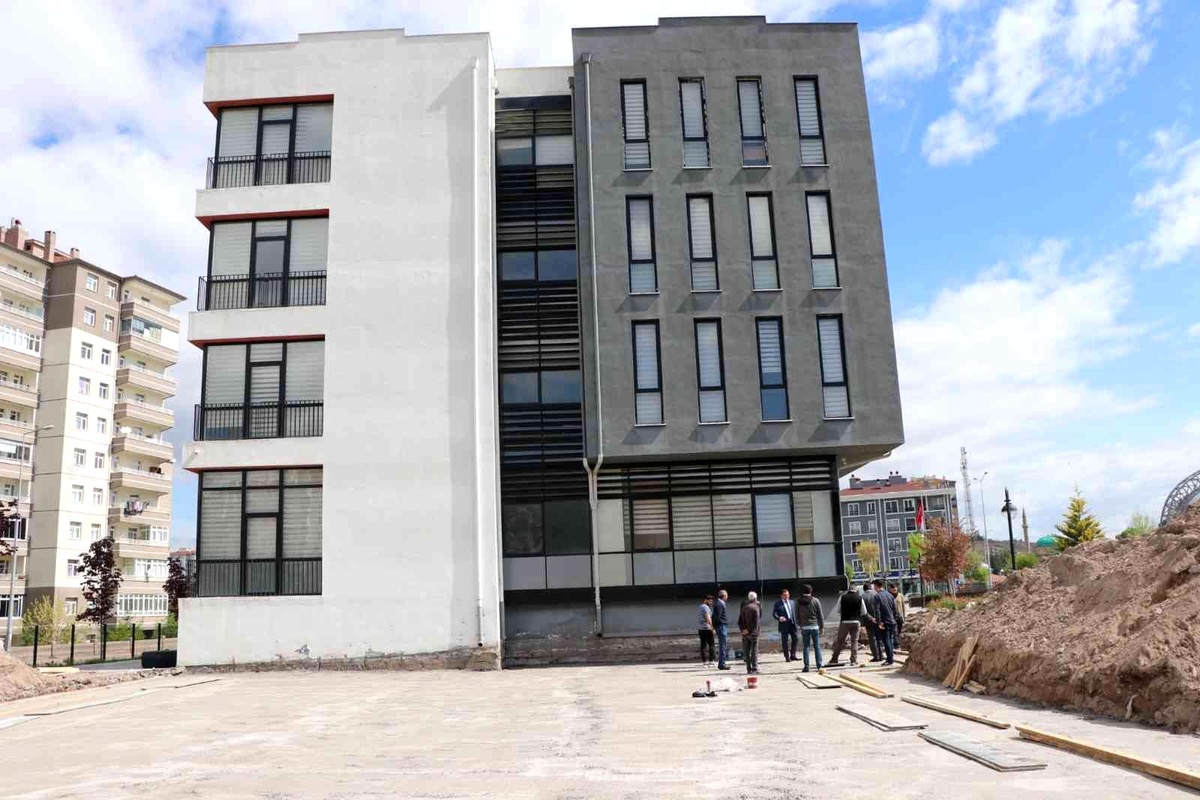 Kayseri Güreş Eğitim Merkezi\'ne antrenman salonu