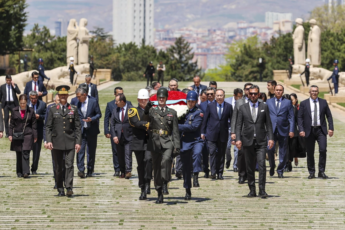 Kazakistan Cumhurbaşkanı Tokayev, Anıtkabir\'i ziyaret etti