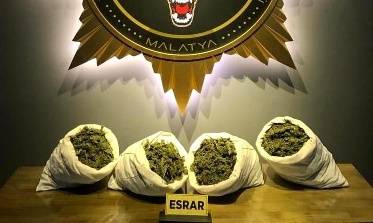 Malatya'da zehir tacirlerine darbe: 9 kilo 435 gram esrar ele geçirildi