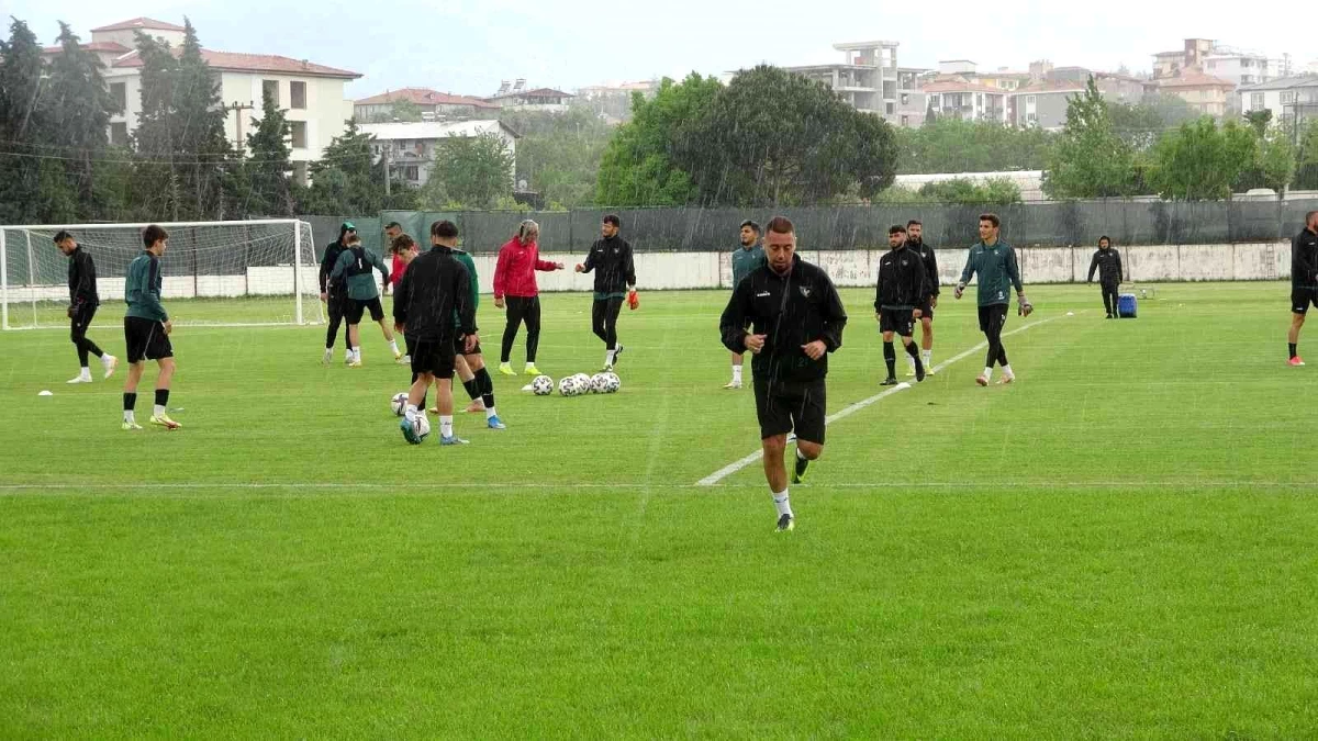 Mesut Bakkal: "Matematiksel olarak her şey bitmeden ligin ne olacağı belli olmaz"