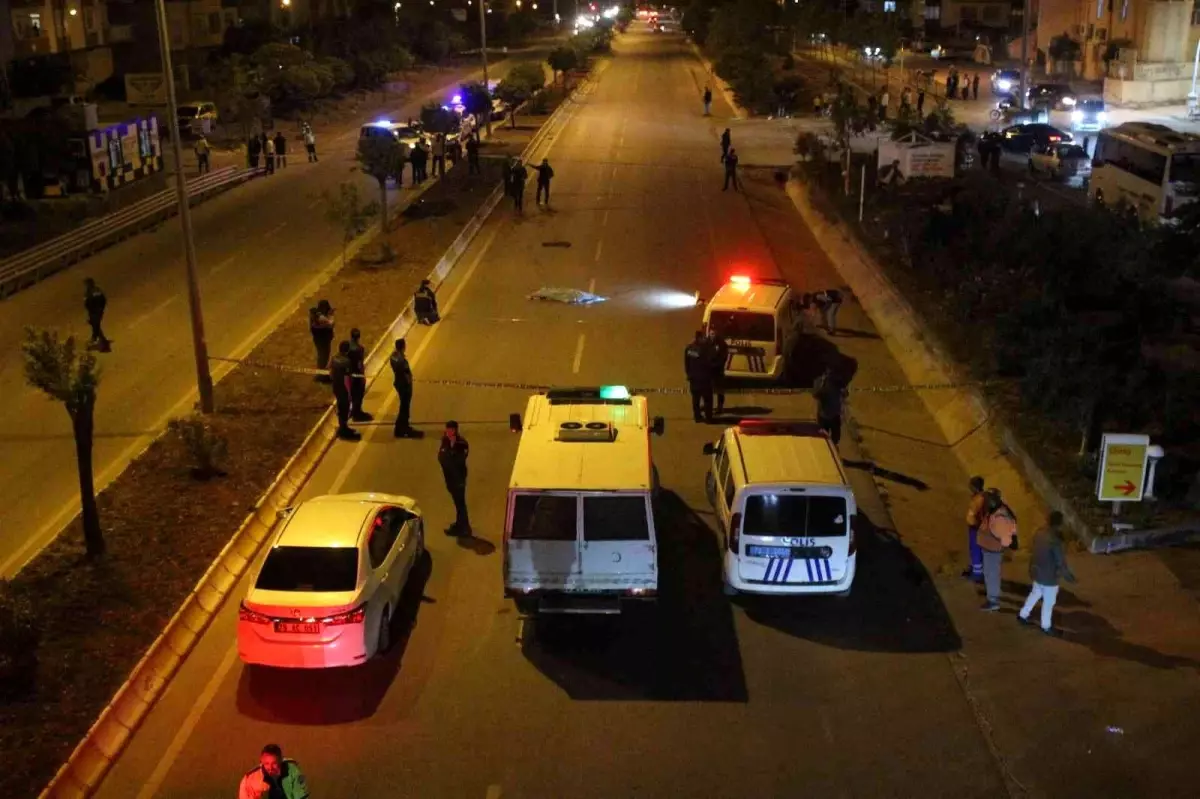 Kilis'te motosiklet yaya çarptı: 1 ölü, 1 ağır yaralı