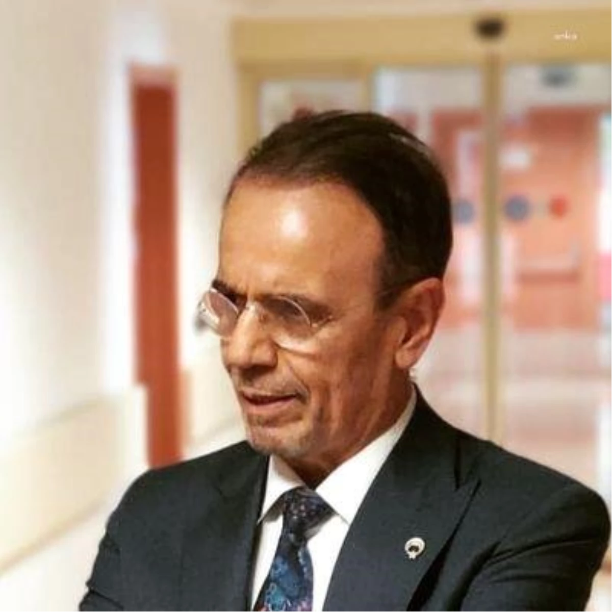 Prof.Dr Mehmet Ceyhan Uyardı: "Omicron\'un Yeni Varyantlarının Mevcut Aşılara Karşı Duyarlılığı Düşük. Birçok Ülkede Vaka Artışları Var"