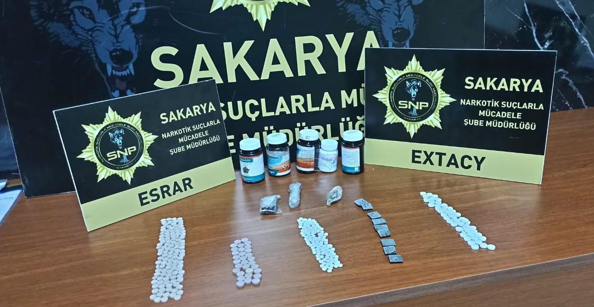 Sakarya\'da uyuşturucu operasyonunda iki şüpheli tutuklandı