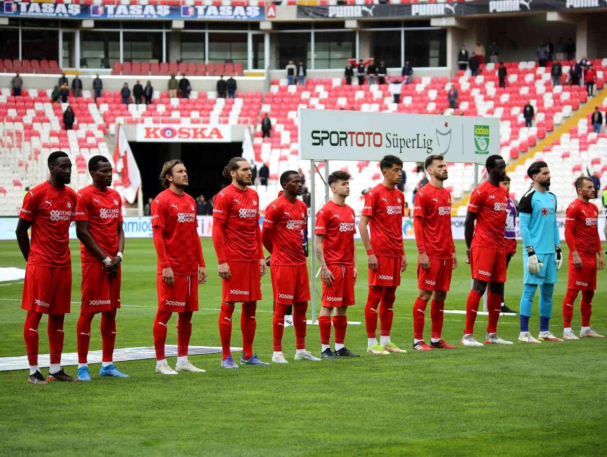 Sivasspor\'da Alanya maçı öncesi 2 eksik bulunuyor