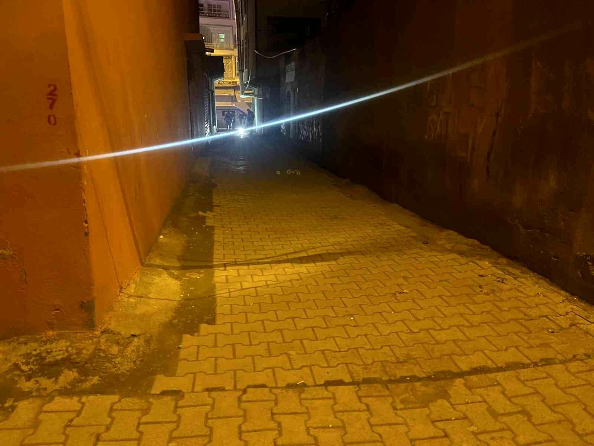 Sokakta doğurduğu bebeğini poşete koyup terk etti