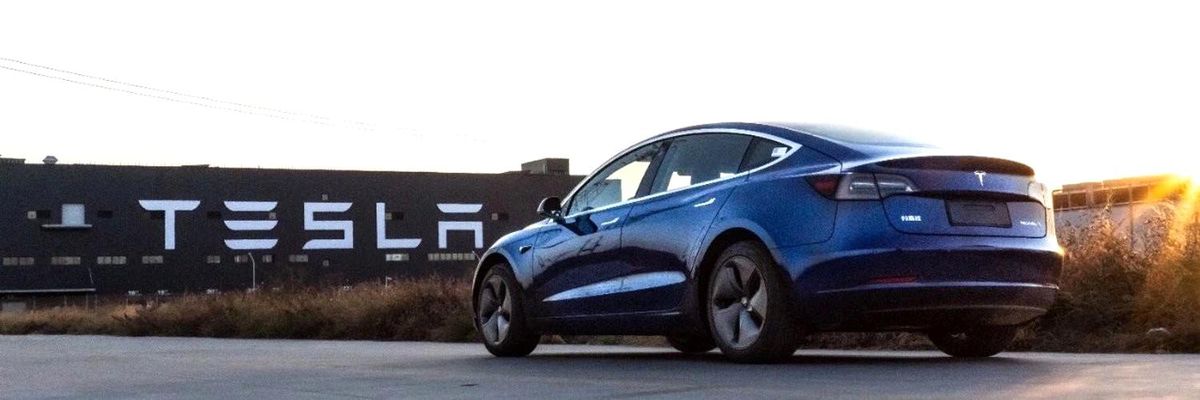 Tesla, Şangay\'da üretimini durdurdu
