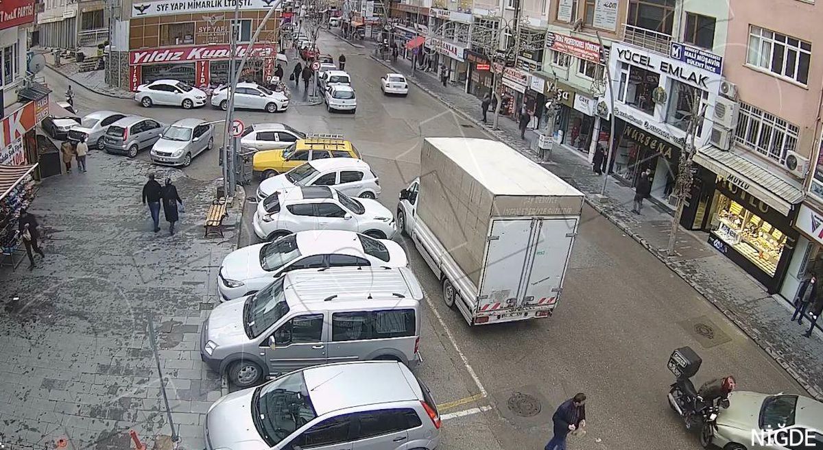 Son dakika haberleri... Trafik kazaları kameralara yansıdı