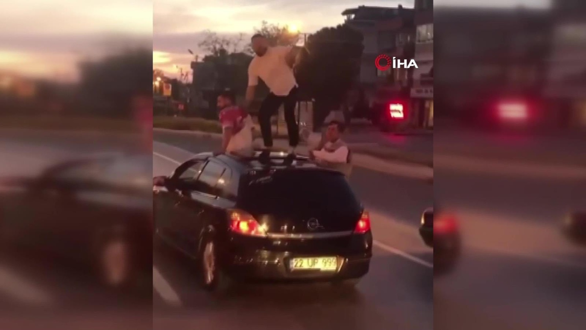 Büyükçekmece\'de trafikte tehlikeli asker eğlencesi