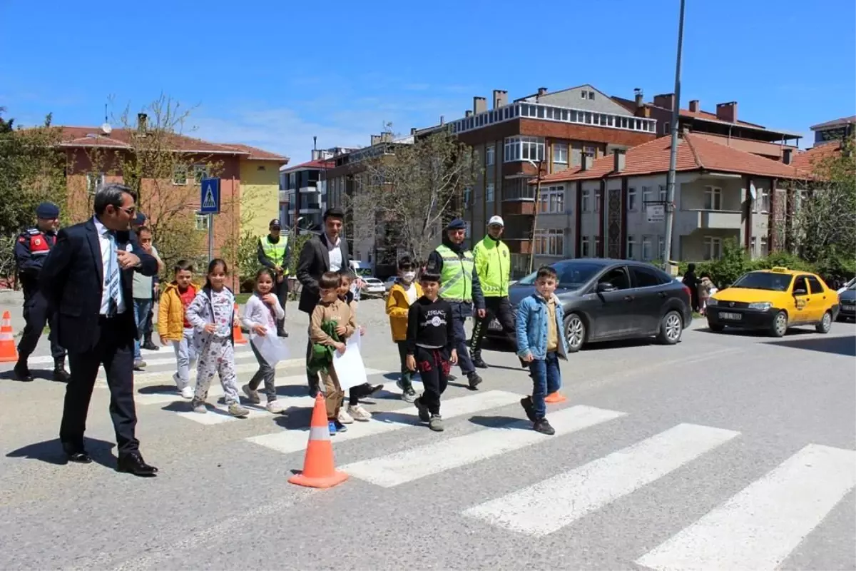 "Yayalar İçin 5 Adımda Güvenli Trafik" uygulaması