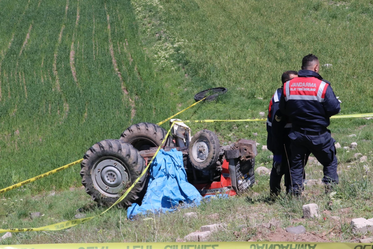 Yozgat\'ta beton parke yüklü traktör devrildi: 1 ölü