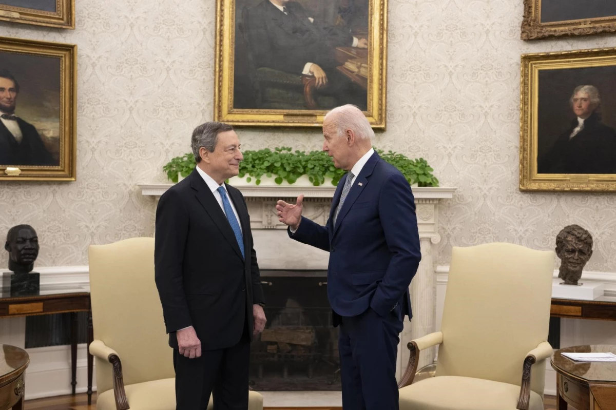 Biden, İtalya Başbakanı Draghi ile Beyaz Saray\'da bir araya geldi