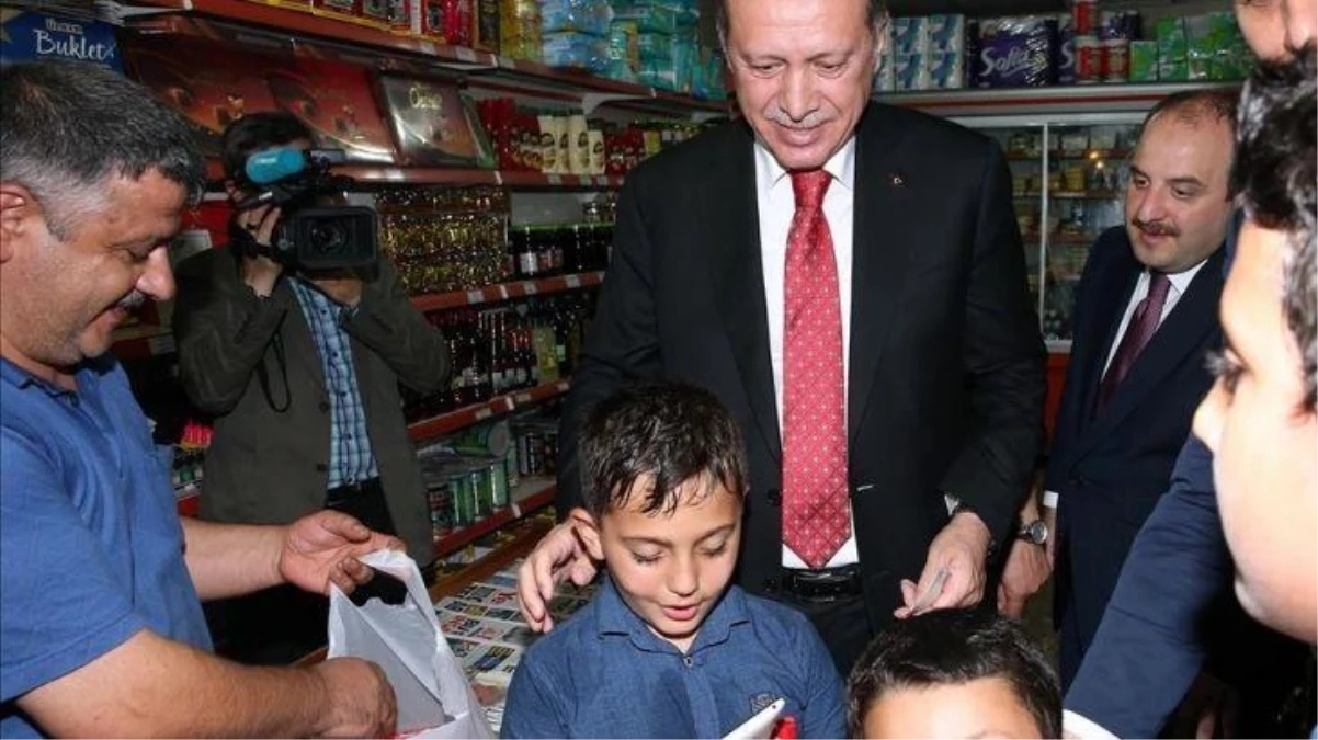 Erdoğan\'ın çocuklara dağıttığı oyuncakları çalıp satan Külliye çalışanları tutuklandı: Bir ayda 298 koli oyuncak çalmışlar