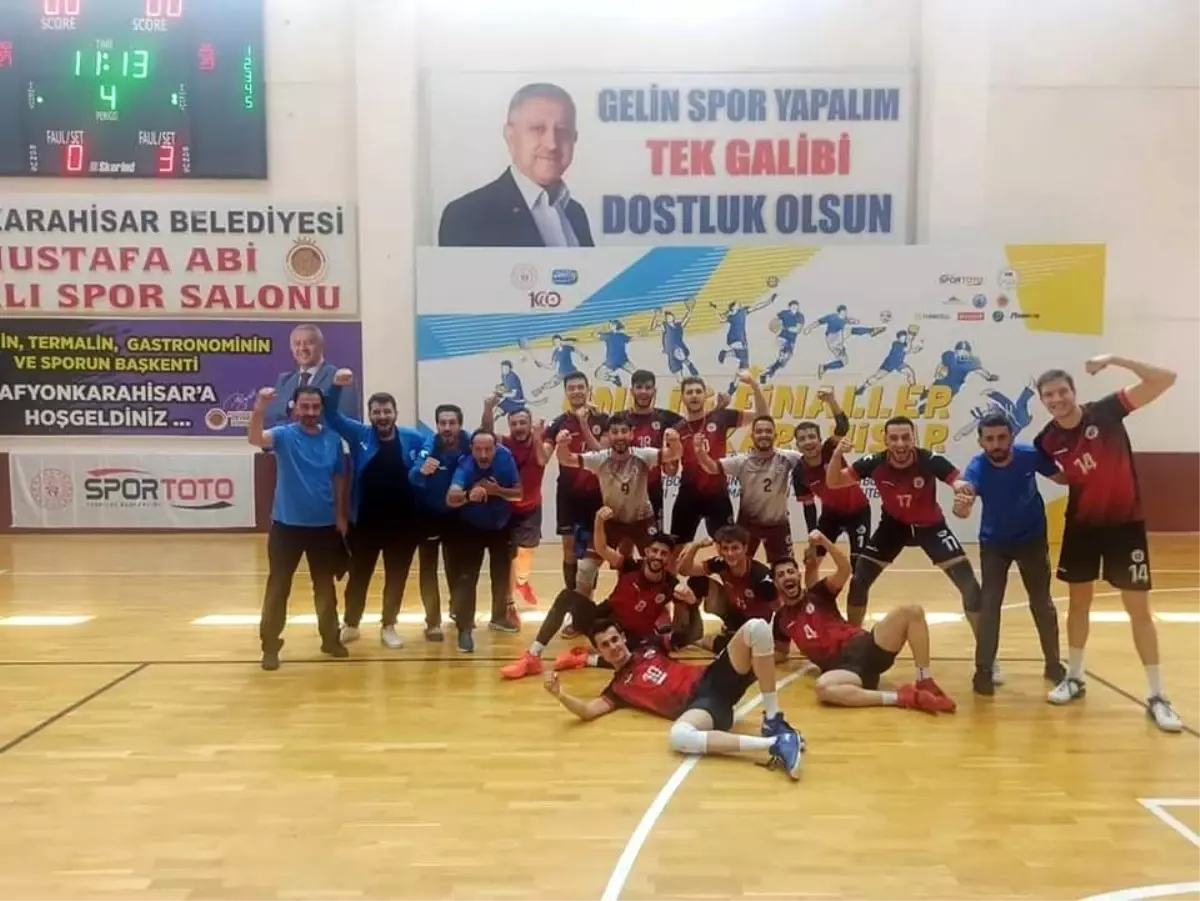 Fırat Üniversitesi voleybolda Süper Lig\'e çıktı