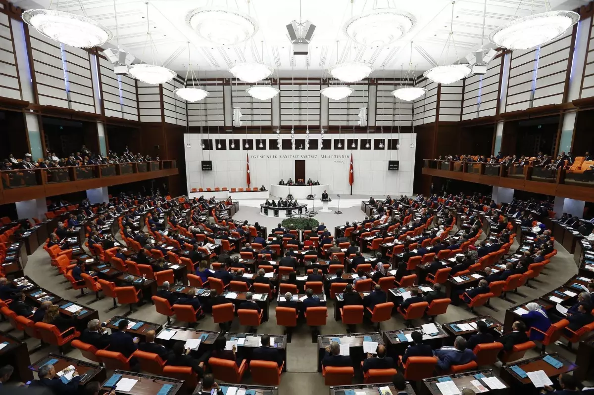 HDP\'nin mülteciler sorununu araştırma önerisi reddedildi!