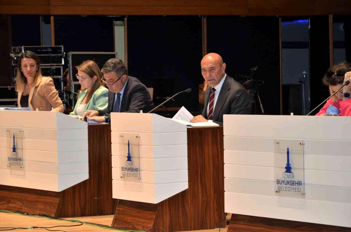 İzmir Büyükşehir Meclisinin gündemi kesin hesaplar
