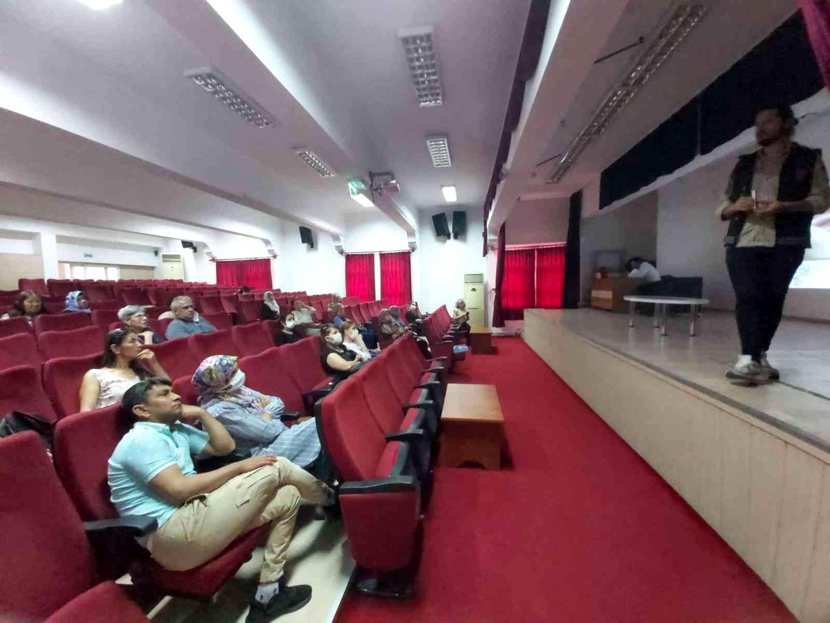 Köyceğiz\'de "En İyi Narkotik Polisi Anne" semineri düzenlendi