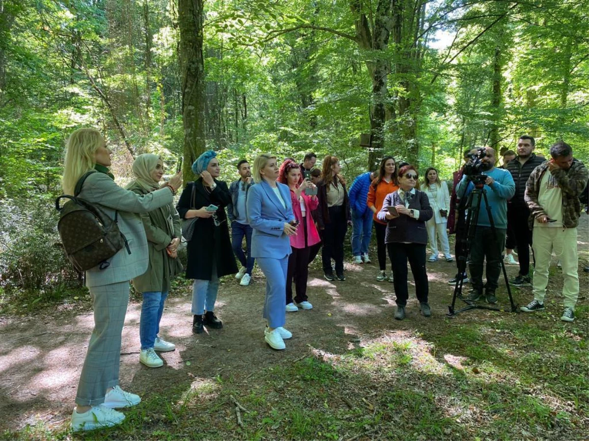 Kültür ve Turizm Bakanı Ersoy\'un eşi Pervin Ersoy ile ünlüler longoz ormanını gezdi