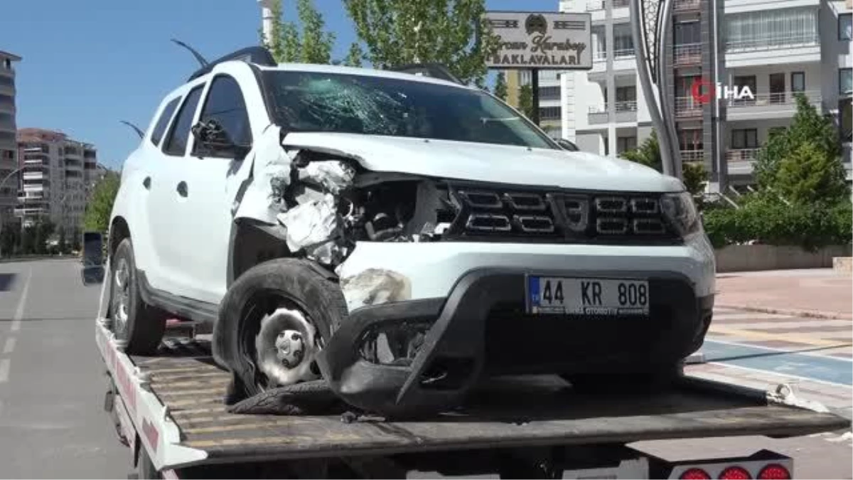 Son dakika haber! Malatya\'da zincirleme kaza: Kadın sürücü ölümden saniyelerle kurtuldu