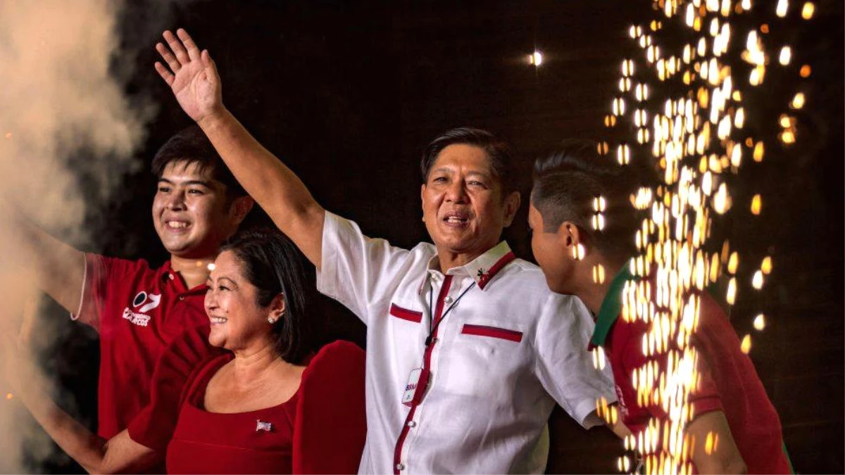 Marcoslar\'ın 36 yıl sonra iktidara dönmesi Filipinliler için ne anlama geliyor?