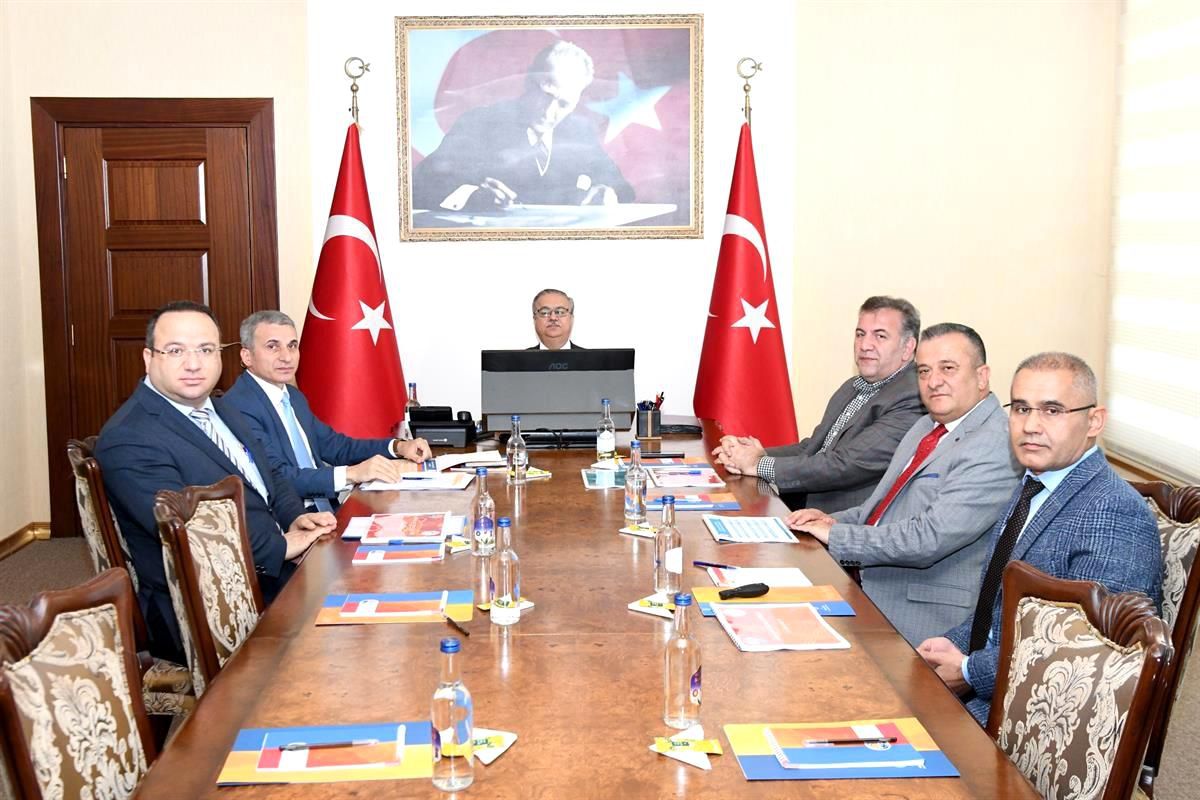 Mersin\'de milli eğitim yatırımları değerlendirildi