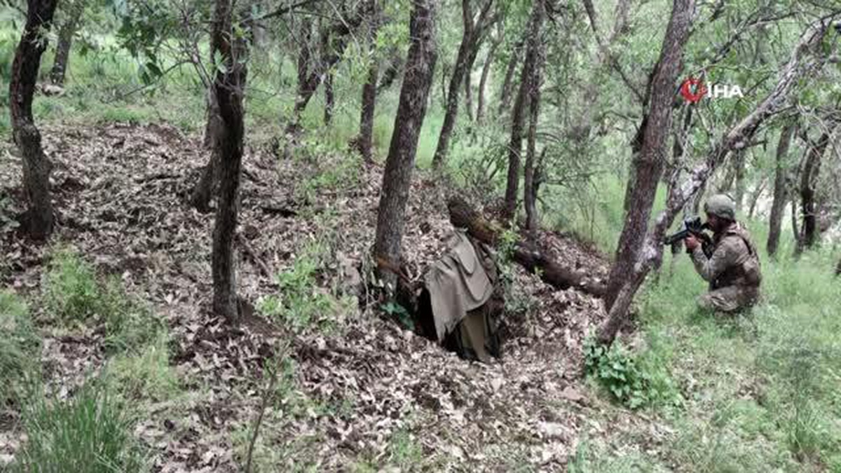 Son dakika haberleri! Pençe-Kilit Operasyonu\'nda teröristlere ait çok sayıda silah ve mühimmat ele geçirildi