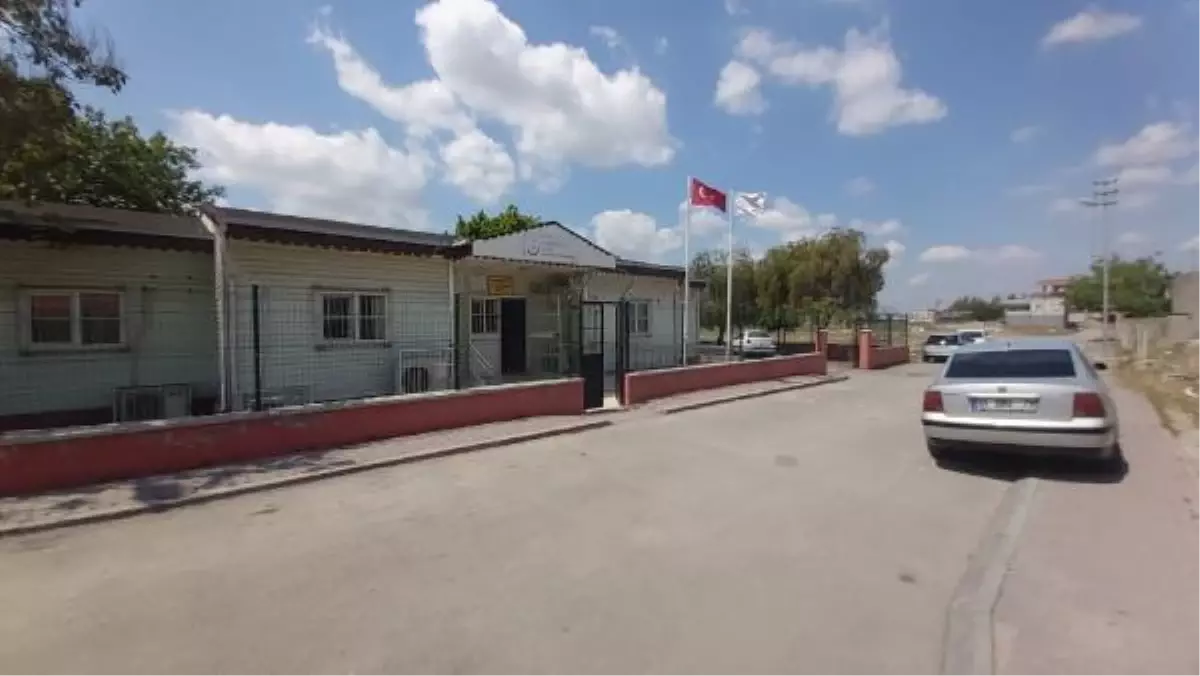 Sağlık merkezinde hastayla ilişkiye girmekle suçlanan doktor açığa alındı