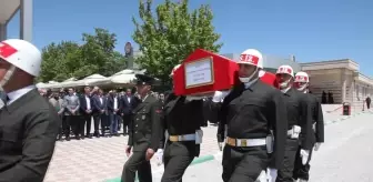 SİLAHINI TEMİZLERKEN KAZARA VURULAN YÜZBAŞI, MALATYA'DA TOPRAĞA VERİLDİ