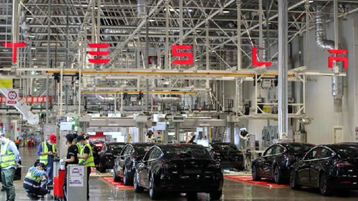 Tesla\'nın Shanghai\'daki Fabrikasında Üretim Hızlandı