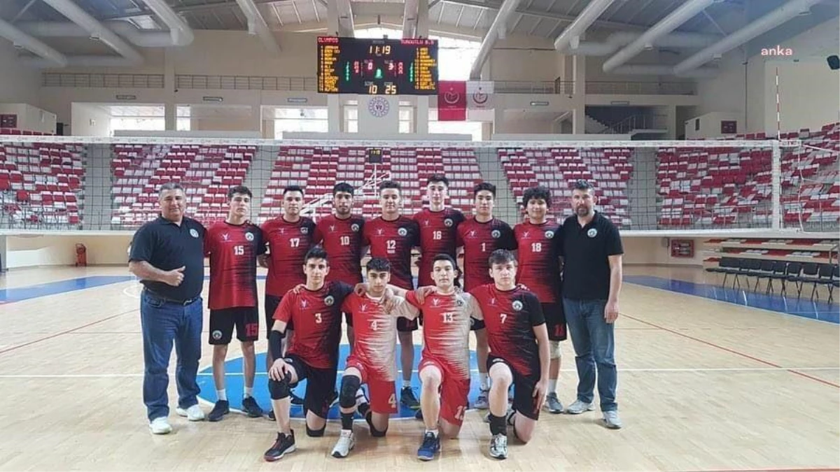 Turgutlu Belediyespor\'un Yıldız Erkekleri Türkiye Şampiyonası İçin Mersin\'de