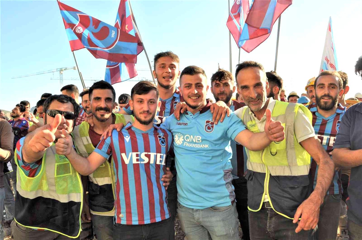 Akkuyu NGS çalışanları, Trabzonspor\'un şampiyonluğunu kutladı