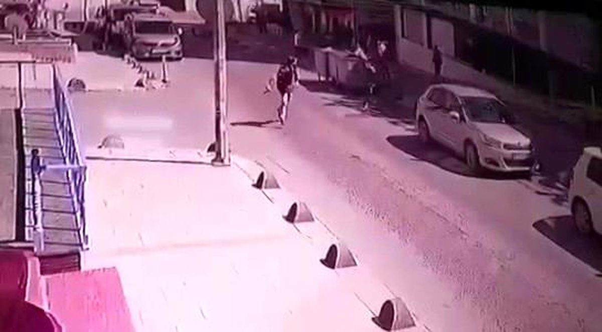 Son dakika haber: Arnavutköy\'de benzin istasyonunda silahlı kavga kamerada: 4 gözaltı