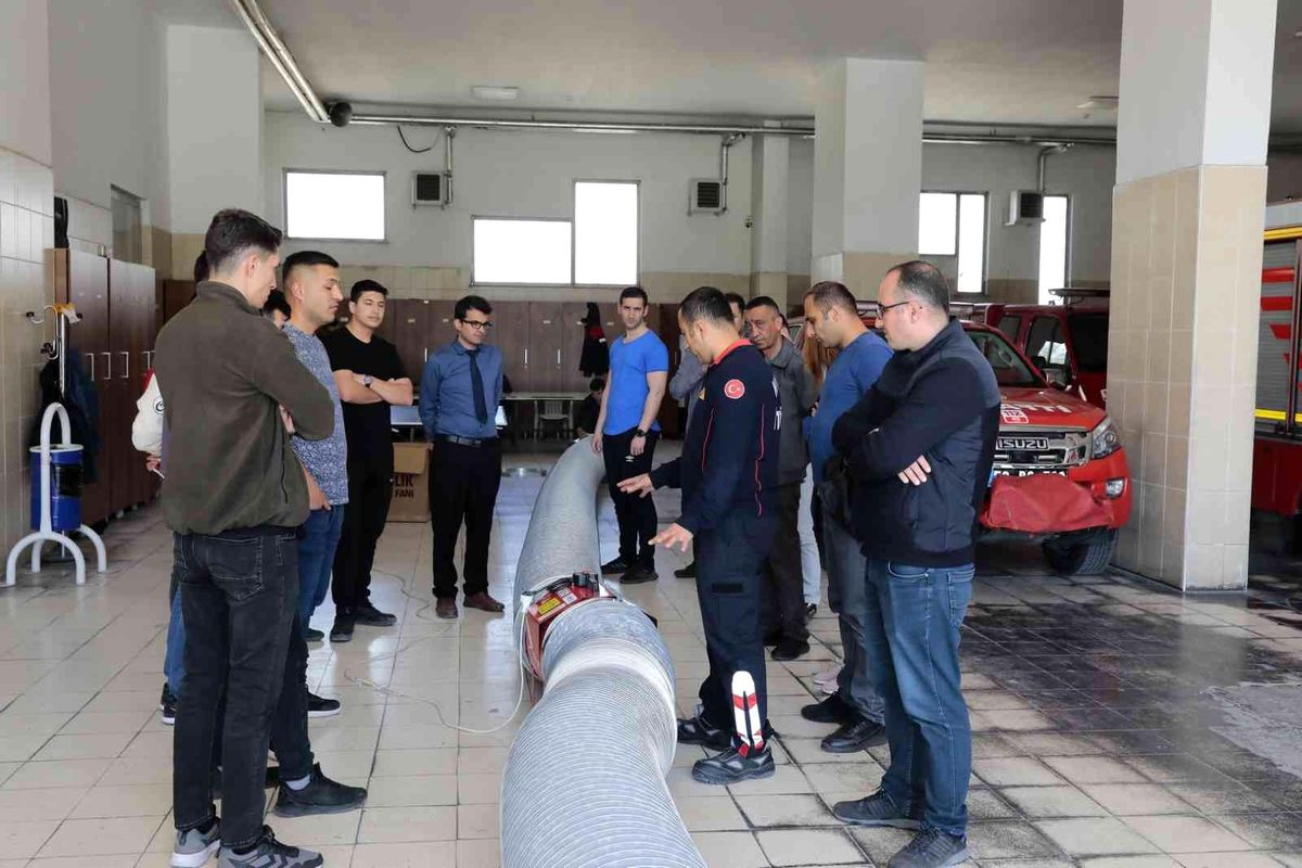 Son dakika yerel: Cezaevi personeline yangın eğitimi verildi