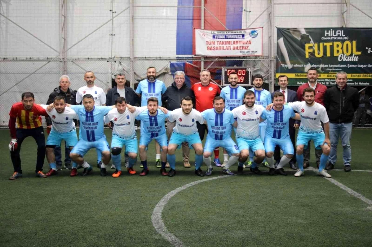 Fatsa Kaymakamlığı\'nın düzenlediği halı saha futbol turnuvası sona erdi