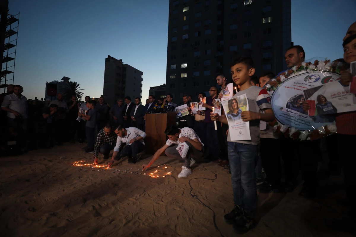 Gazze\'de gazeteciler, İsrail güçlerince öldürülen Ebu Akile\'yi andı