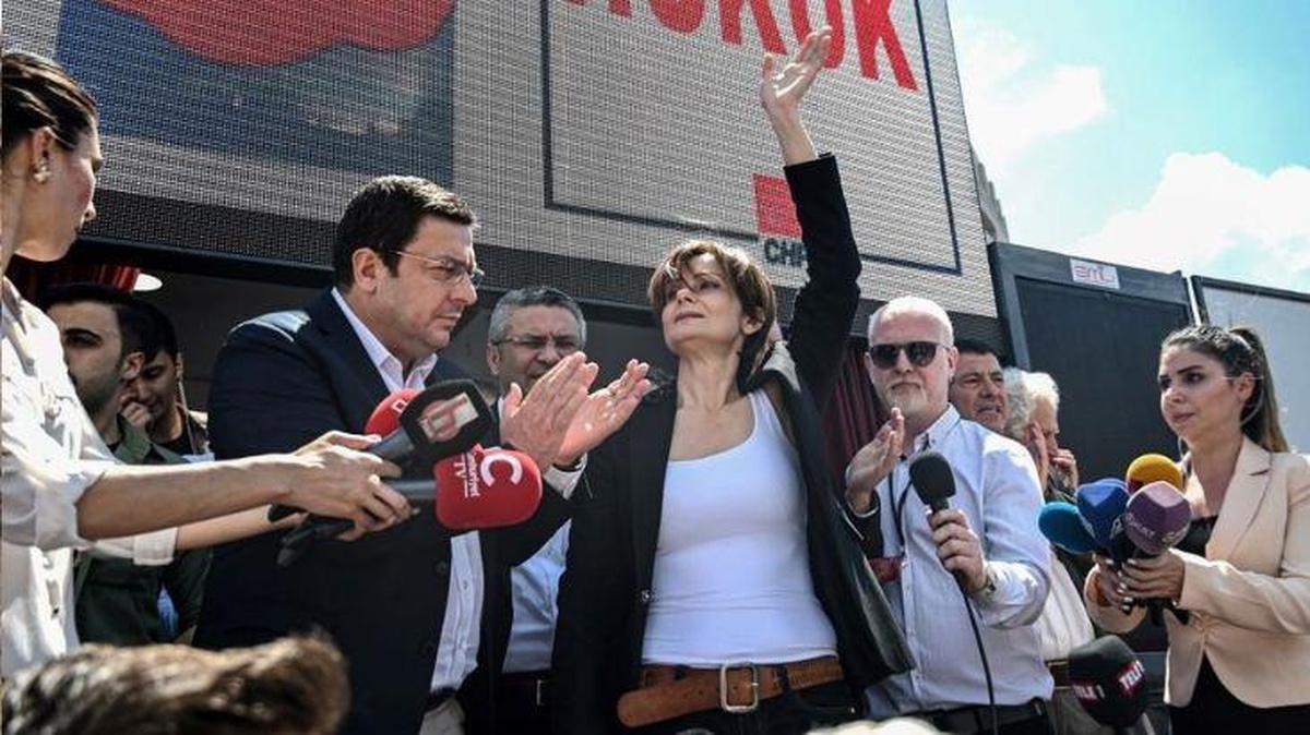 Yargıtay\'ın Kaftancıoğlu kararına tepkiler büyüyor! CHP Gençlik Kolları\'ndan çağrı: Tüm gençlik örgütünü il başkanlığına çağırıyoruz
