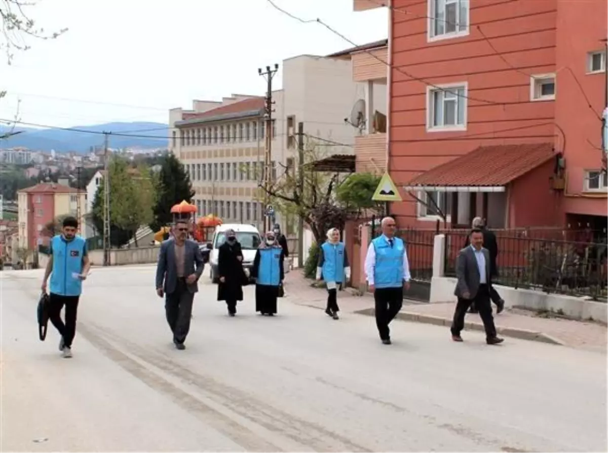 Müftü Erhun, "Fakir ve zengin vatandaşlarımız arasında iyilik köprüsü olduk"