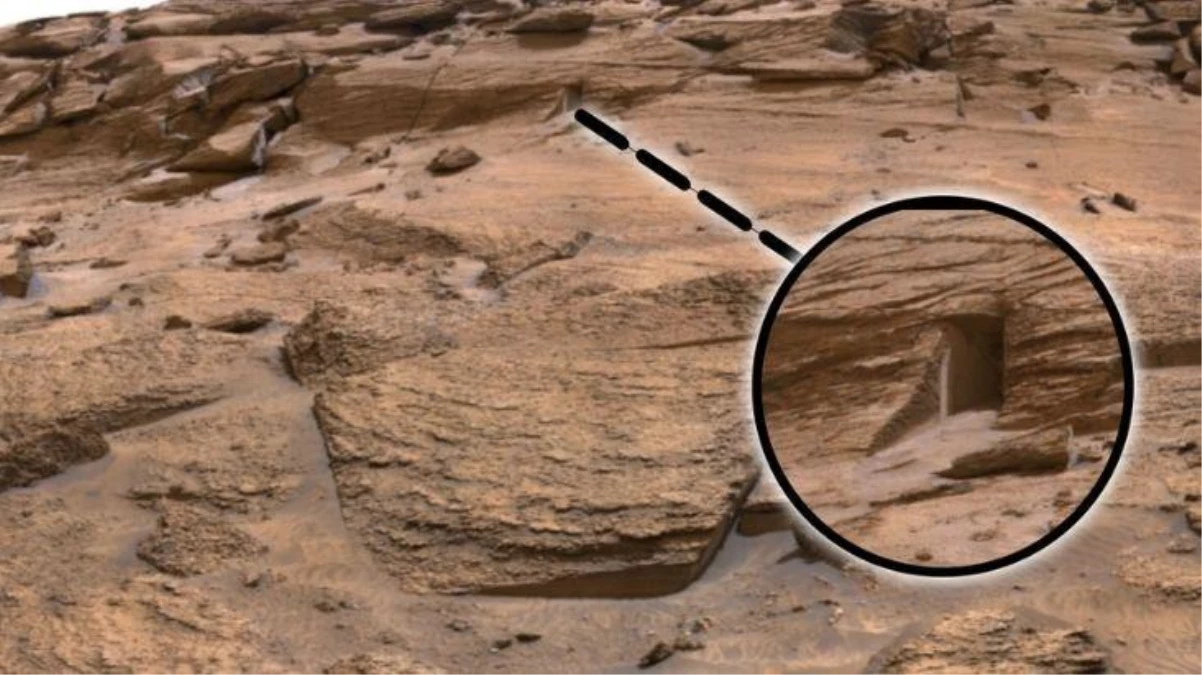 NASA\'nın yayınladığı Mars fotoğrafı gündem oldu! Kayanın içine kazılmış bir kapı gözüktü