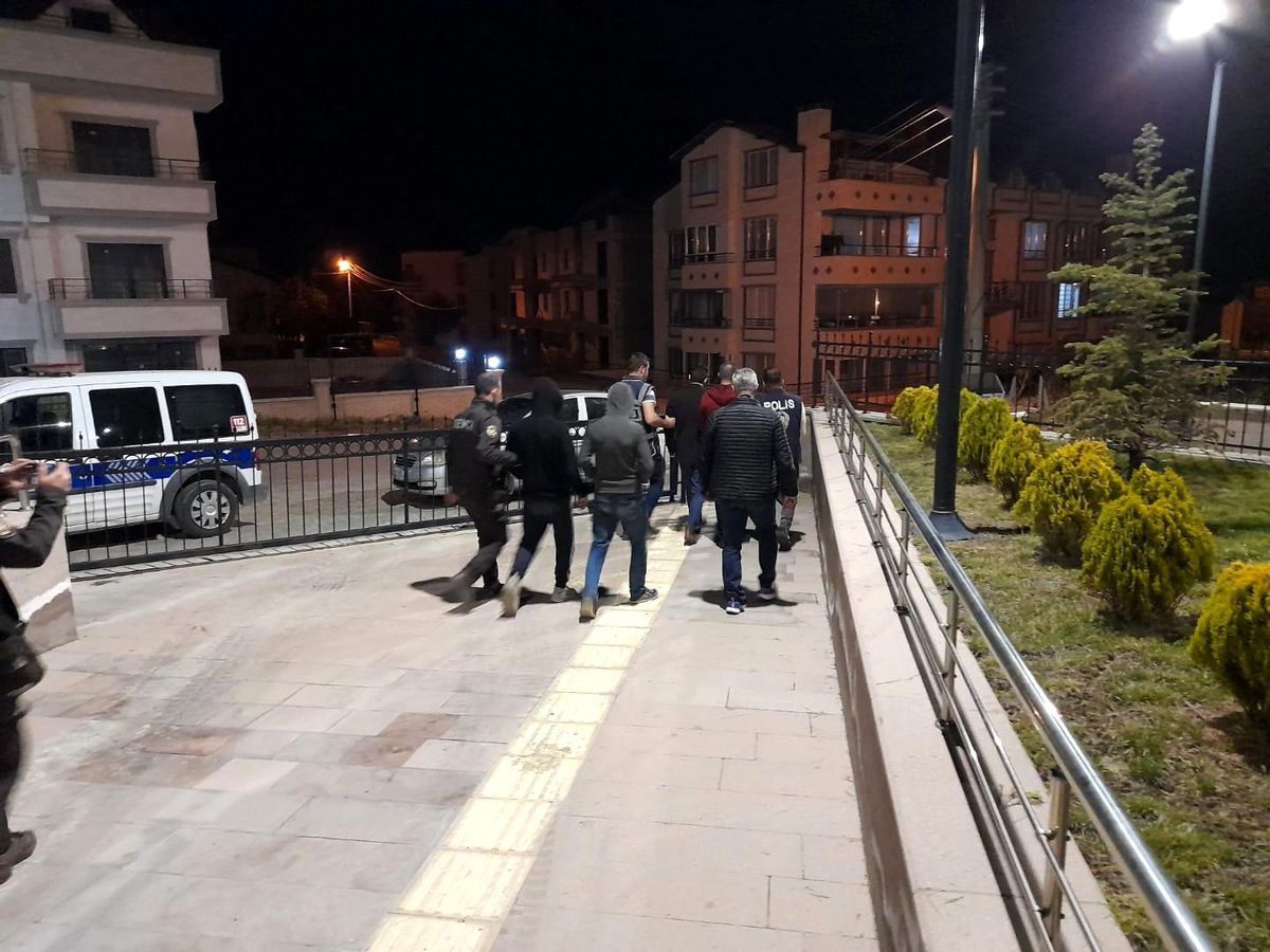 Nevşehir\'den çaldılar, Kayseri\'de yakalandılar