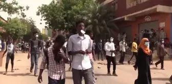 Sudan'da sivil yönetim talebiyle gösteri düzenlendi