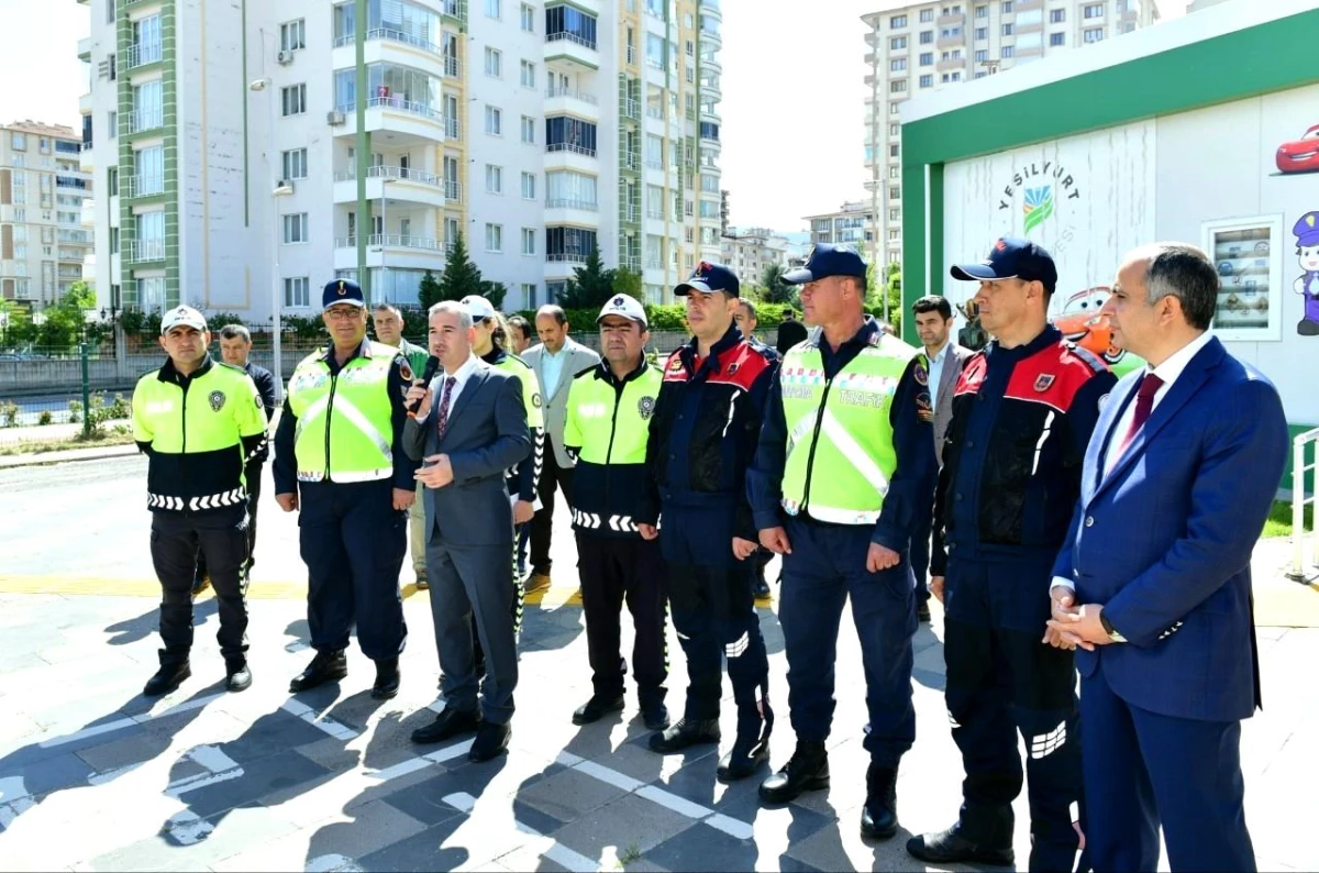 Yeşilyurt\'ta trafik haftası etkinlikle kutlandı