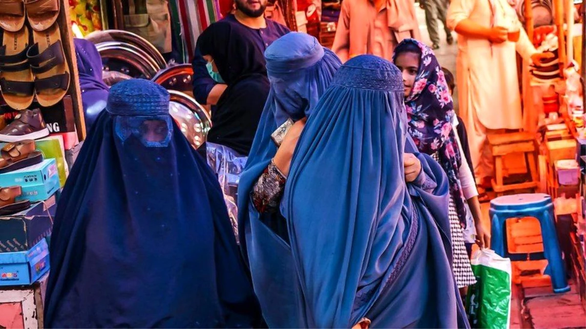 Afganistan\'da burka zorunluluğu: \'Bu ülkede kadın olmak bir suç gibi\'