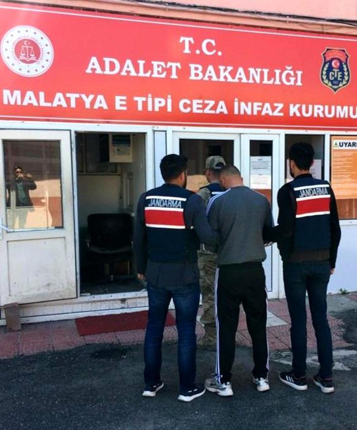 Aranan zanlı JASAT'tan kaçamadı