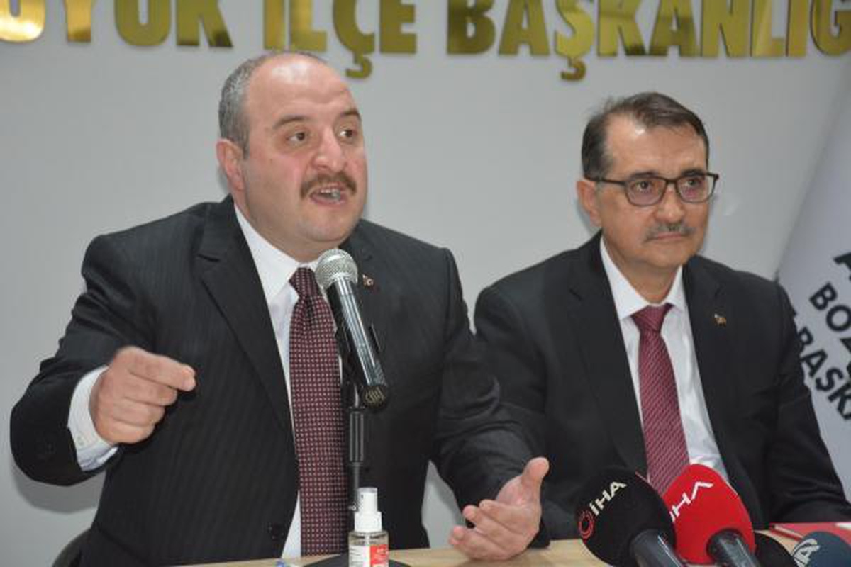 Bakan Varank: İkiyüzlülükle adalet sistemine zarar vermelerine müsaade etmeyiz