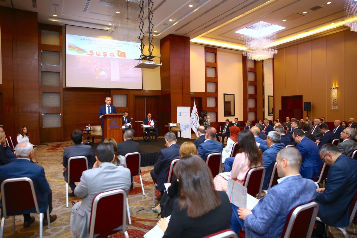 Bakü\'de Türkiye-Azerbaycan ilişkilerine yönelik konferans düzenlendi